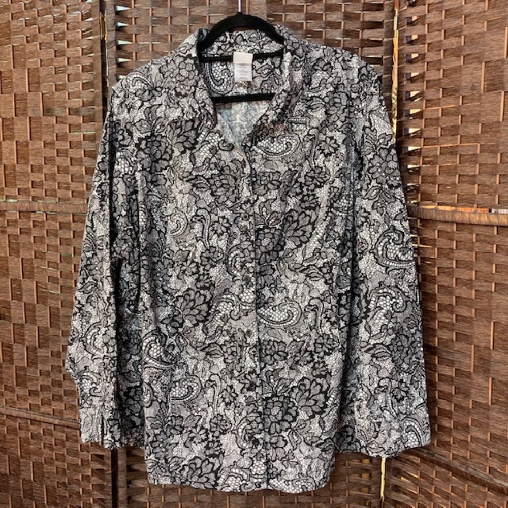 JMS woman’s black and white blouse size 4X